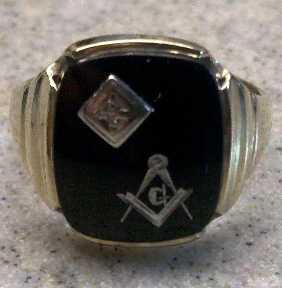 Vintage Diamond and Onyx 10K Gold Masonic Ring