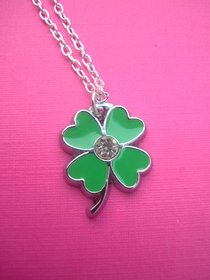FUNKY GREEN DIAMANTE FOUR LEAF CLOVER NECKLACE LUCKY CHARM KITSCH 