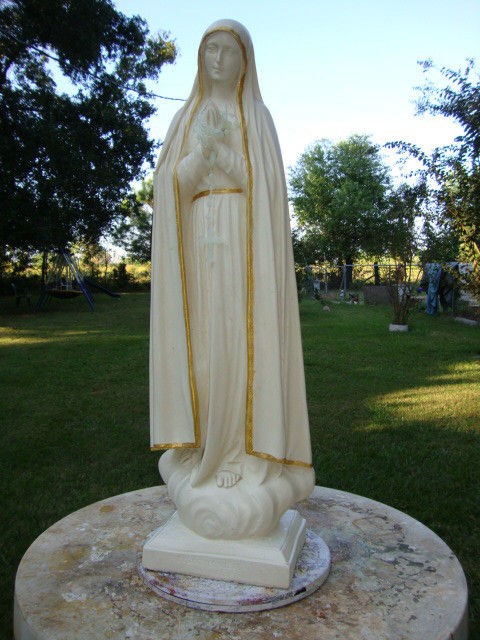   VIRGIN MARY OF FATIMA CONCRETE/CEMENT STATUE IVORY/GOLD SATIN PAINT