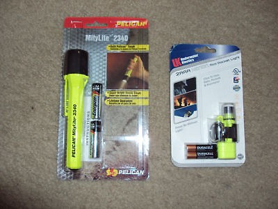 PELICAN MITYLITE 2340 YELLOW FLASHLIGHT 2 FLASHLIGHTS 