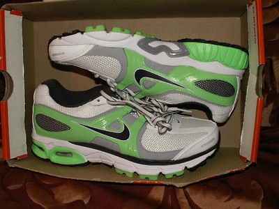 lime green nike shoes in Clothing, 