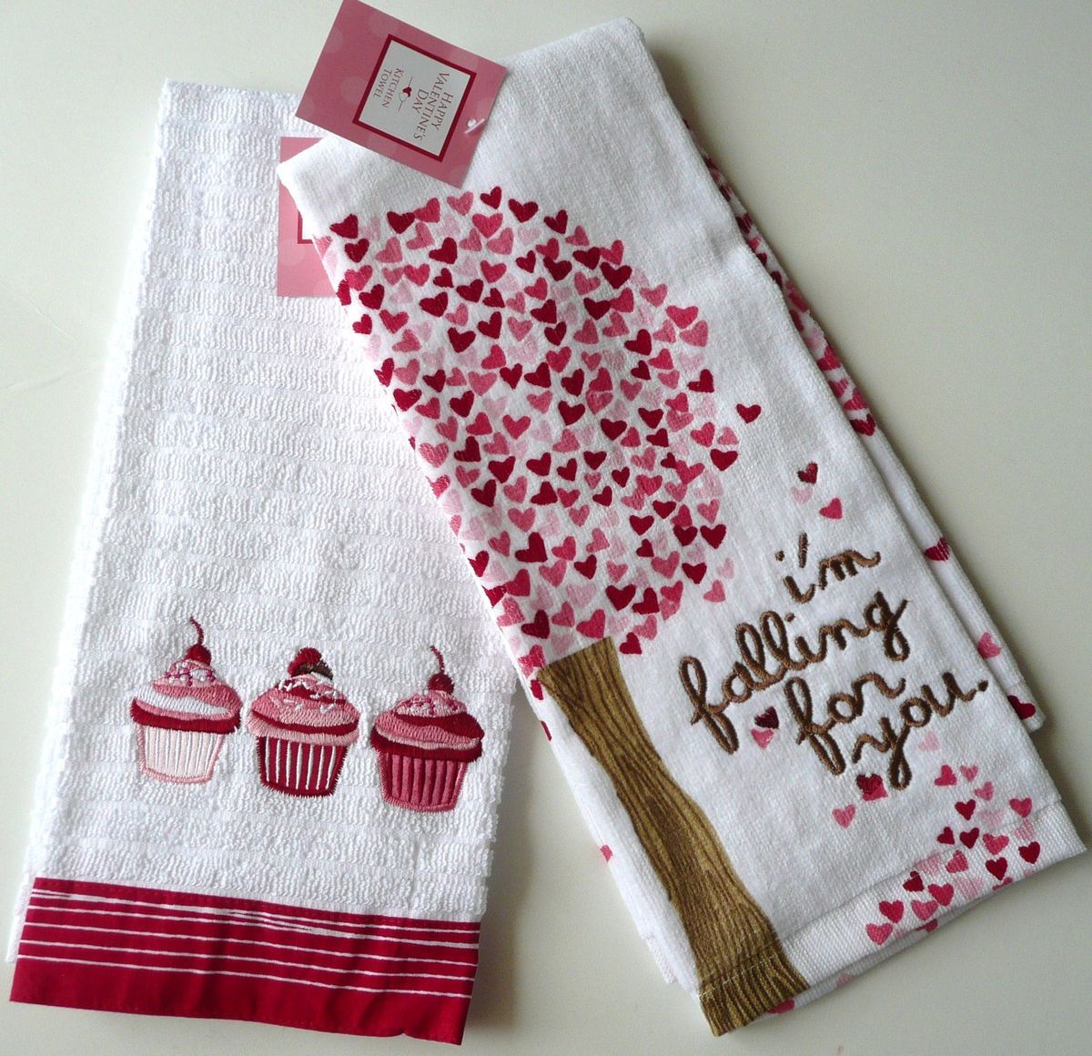   of 2 PC Valentines Day LOVE CupCakes cup cake Kitchen bath Hand Towel