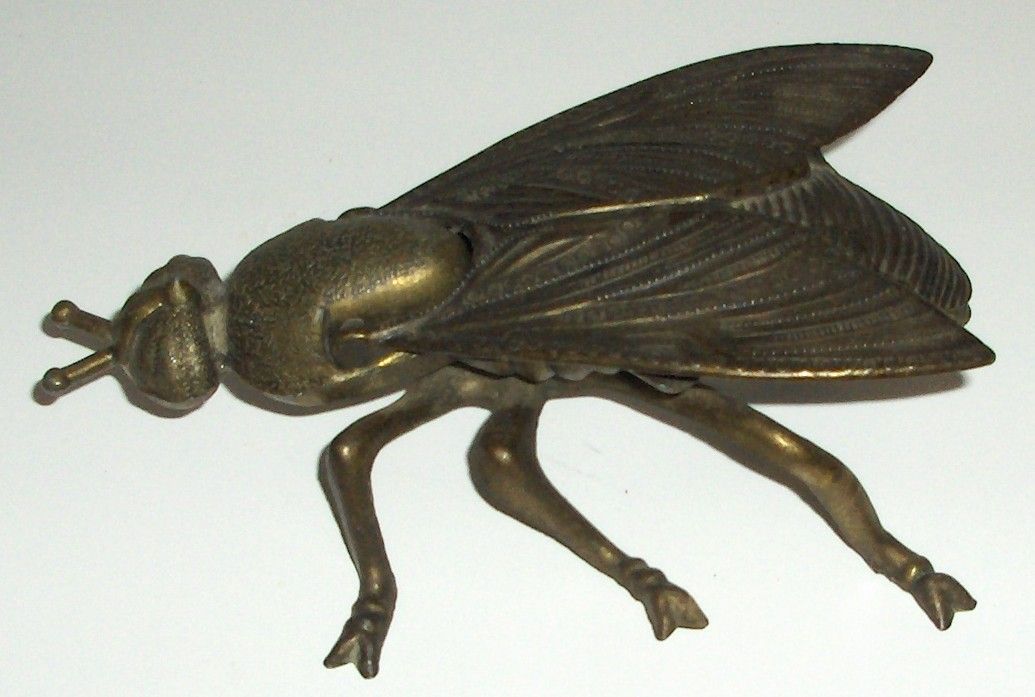 vintage SOLID BRASS FLY INSECT ASHTRAY MADE IN ITALY Large fly ESTATE 