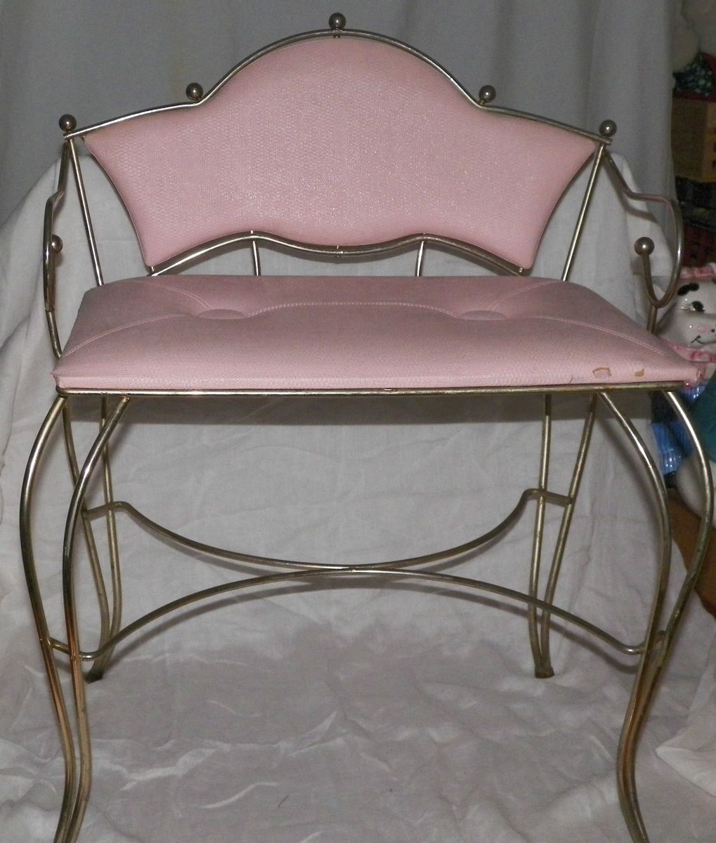 Pearl Wick Corp. Long Island City NY Pink Vanity Seat Vintage