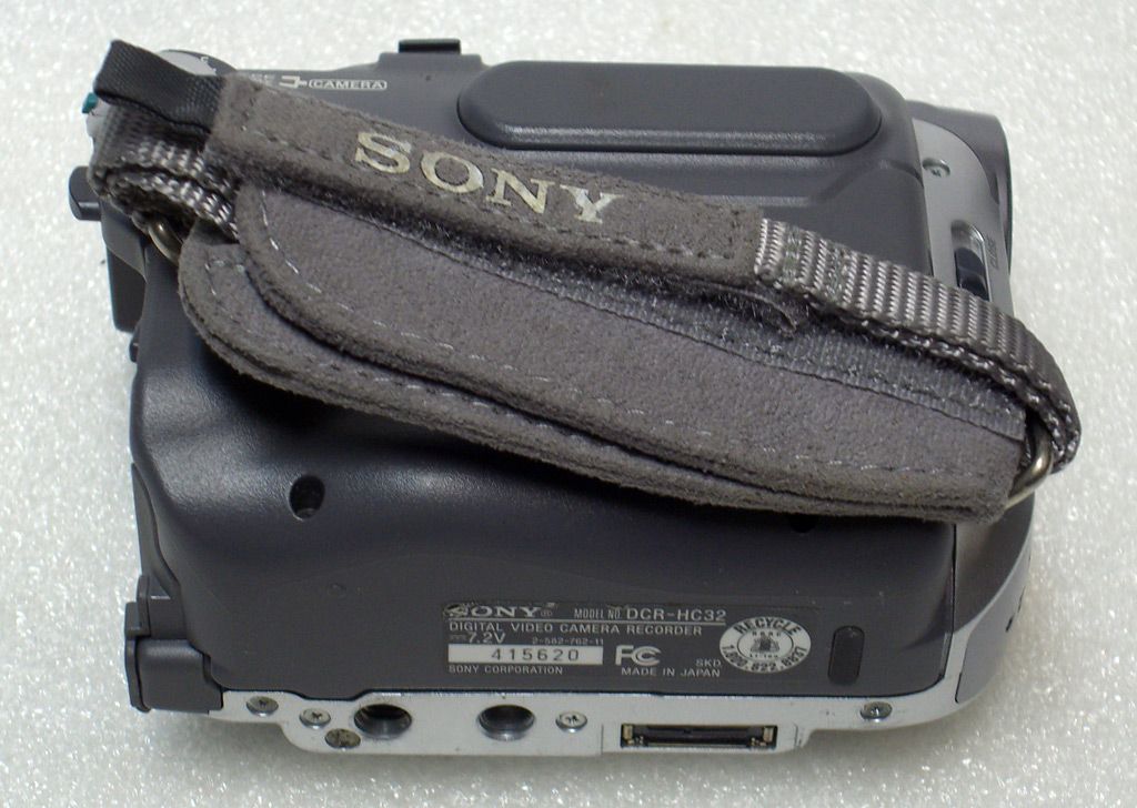 Sony DCR HC32 Digital Minid Camcorder Video Recorder 60 Days Warranty