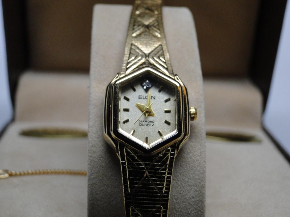 new vintage elgin ladies diamond quartz wrist watch nos