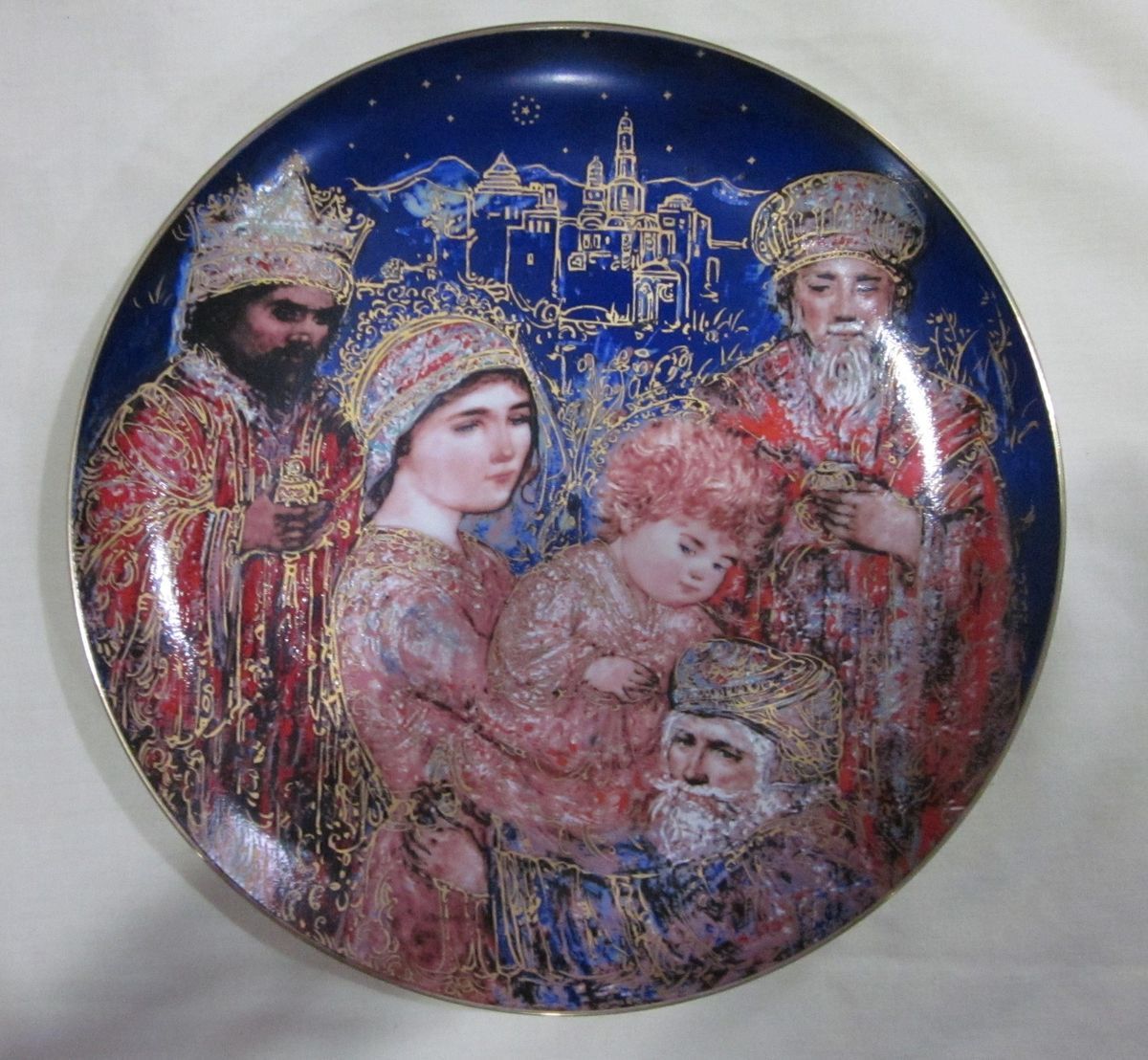 Edna Hibel Christmas Plate Knowles The Gifts of The Magi