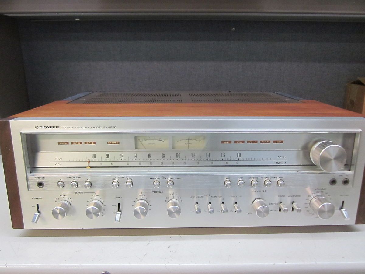 Vintage Pioneer SX 1250 Home Stereo Receiver