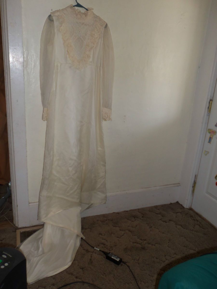 Vintage Handmade Bridal Wedding Dress Gown Retro